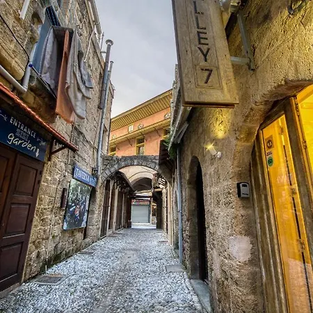 Alley 7 3* Rhodes City